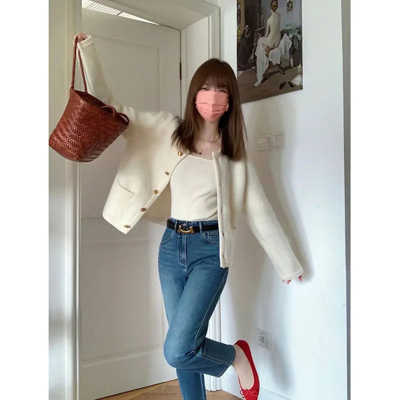 Women's White Knitted Coats Single-Breasted Short Sweater