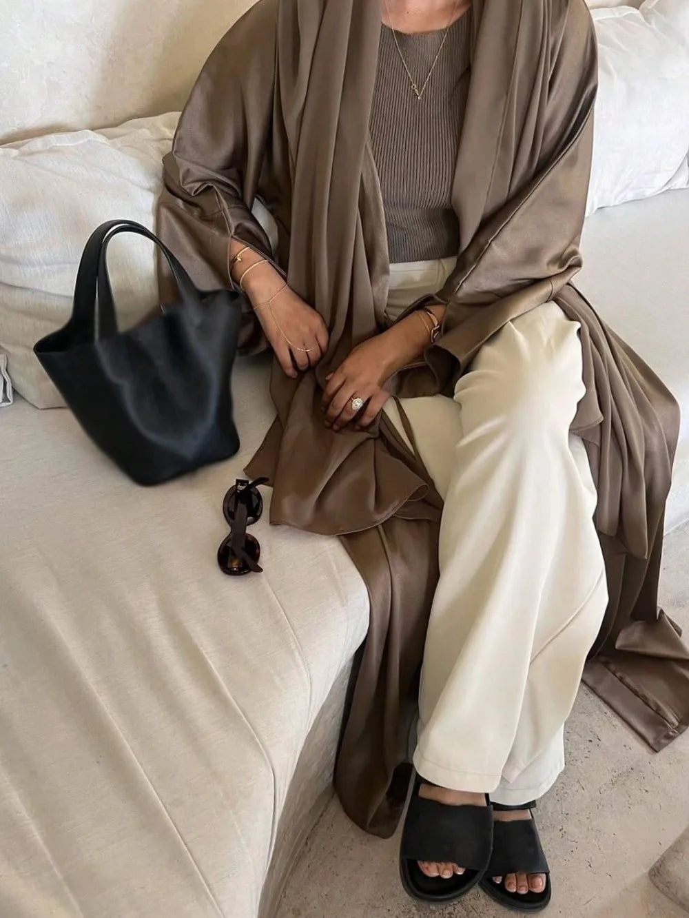 Middle-East Ethnic Clothing Full Sleeve Lace up Loose Abaya